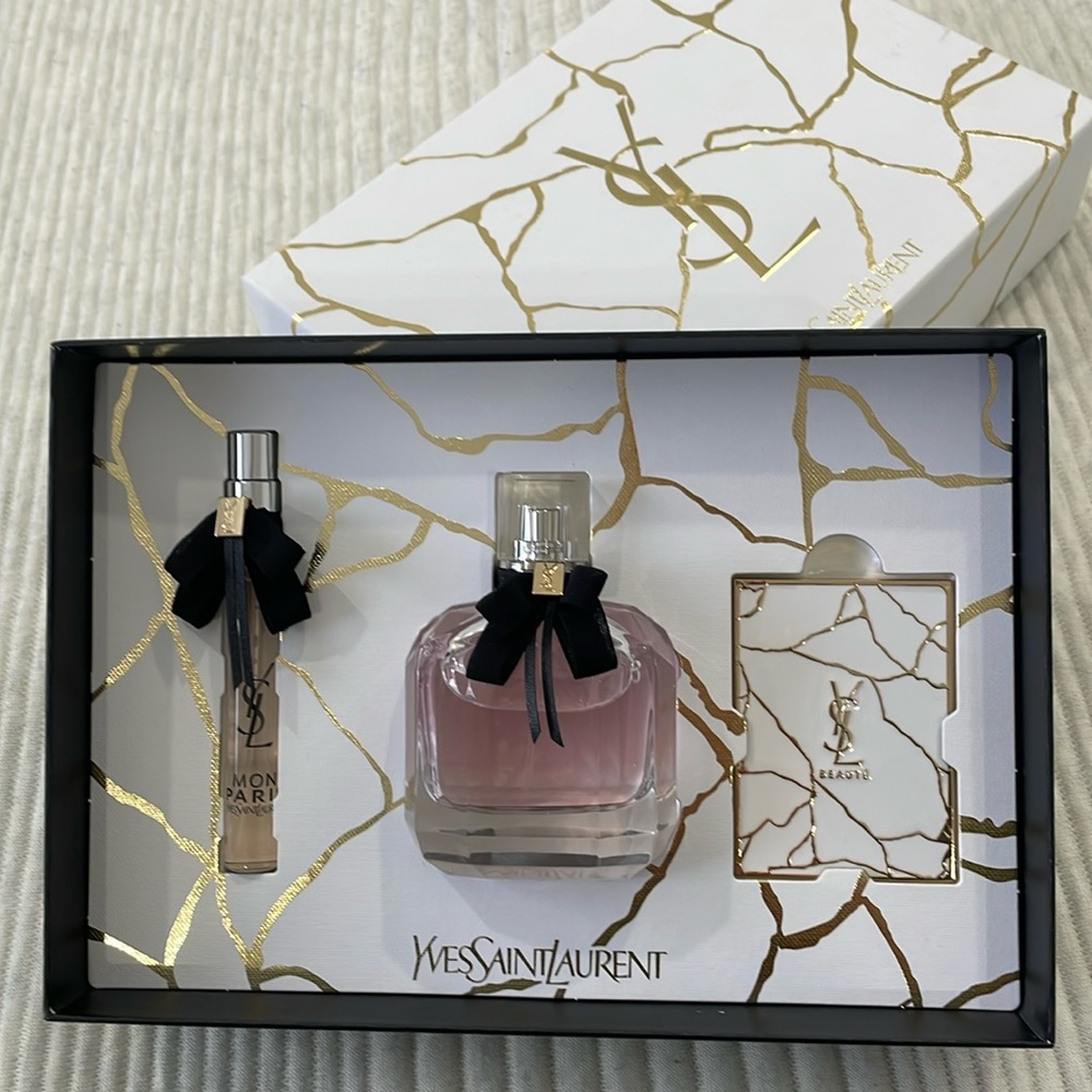 Yves Saint Laurent Mon Paris Perfume